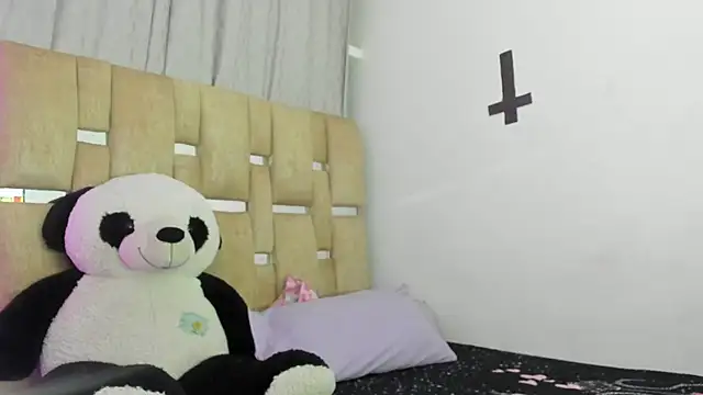 JulianaCarter online show from 7, 11, 2025