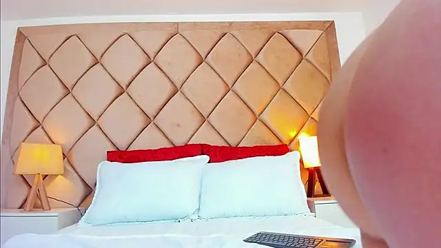 AngelinaDuvall online show from 9, 1, 2026