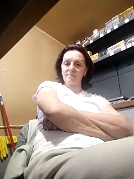 KimmyAghora online show from 16, 9, 2025