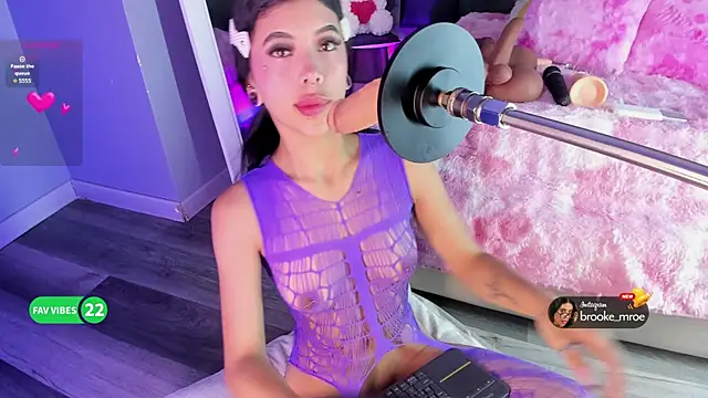 Brooke monroe online show from 8, 11, 2025