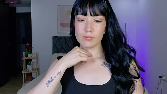 Eliih 01 online show from 4, 10, 2025