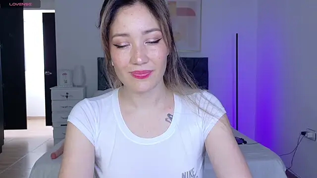 Eliih 01 online show from 17, 9, 2025