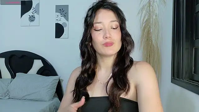 Snapshot of Eliih_01 chatting on 14, 6, 2026 Eliih 01 online show from 14, 6, 2026