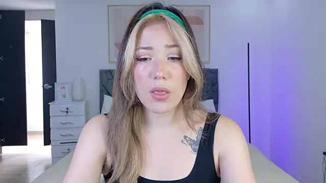 Eliih 01 online show from 12, 9, 2025