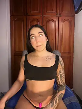 KaditaNavarro online show from 15, 4, 2026