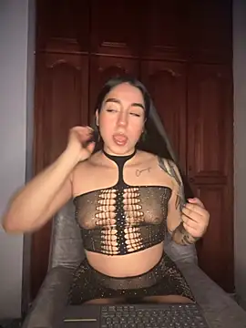 KaditaNavarro online show from 8, 9, 2025