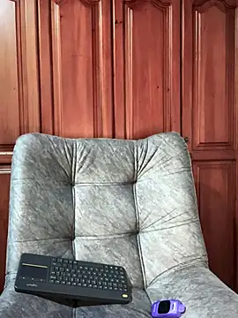 KaditaNavarro online show from 16, 9, 2025