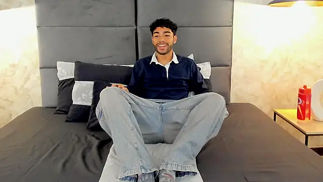 Snapshot of RaphaelDufort chatting on 30, 9, 2025 RaphaelDufort online show from 30, 9, 2025