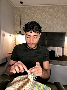 Snapshot of RaphaelDufort chatting on 30, 11, 2025 RaphaelDufort online show from 30, 11, 2025