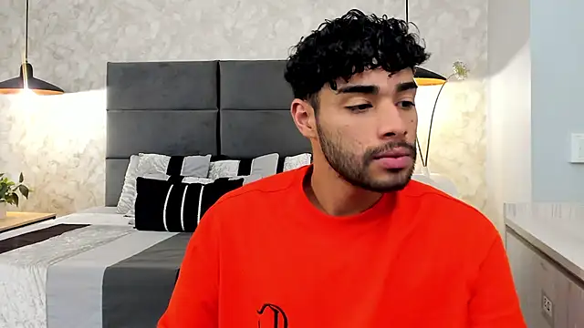 Snapshot of RaphaelDufort chatting on 15, 11, 2025 RaphaelDufort online show from 15, 11, 2025