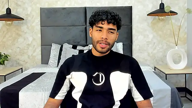 Snapshot of RaphaelDufort chatting on 16, 11, 2025 RaphaelDufort online show from 16, 11, 2025