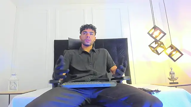 Snapshot of RaphaelDufort chatting on 19, 10, 2025 RaphaelDufort online show from 19, 10, 2025