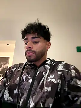 Snapshot of RaphaelDufort chatting on 27, 11, 2025 RaphaelDufort online show from 27, 11, 2025