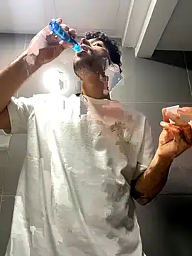 Snapshot of RaphaelDufort chatting on 14, 11, 2025 RaphaelDufort online show from 14, 11, 2025