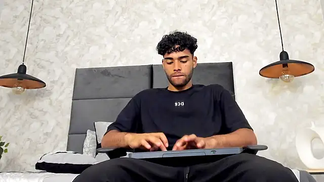 Snapshot of RaphaelDufort chatting on 15, 10, 2025 RaphaelDufort online show from 15, 10, 2025