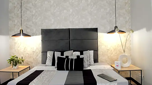 Snapshot of RaphaelDufort chatting on 17, 11, 2025 RaphaelDufort online show from 17, 11, 2025