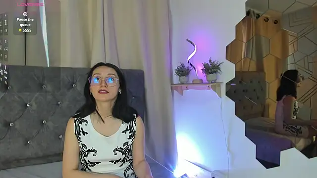 Ginevra esposito online show from 15, 7, 2026