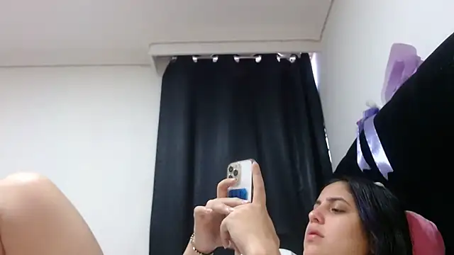 Snapshot of Electraweb_09 chatting on 7, 11, 2025 Electraweb 09 online show from 7, 11, 2025