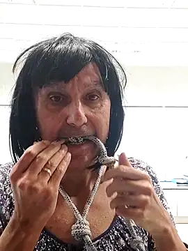 Snapshot of Emily_de_Carla chatting on 23, 10, 2025 Emily de Carla online show from 23, 10, 2025