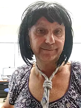 Snapshot of Emily_de_Carla chatting on 16, 10, 2025 Emily de Carla online show from 16, 10, 2025