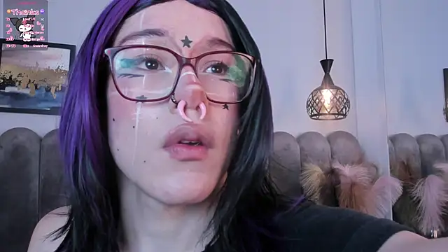 Dark nina  online show from 10, 11, 2025