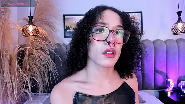 Dark nina  online show from 7, 1, 2026