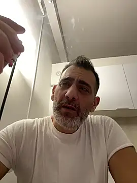 Skizzo6980 online show from 15, 2, 2026