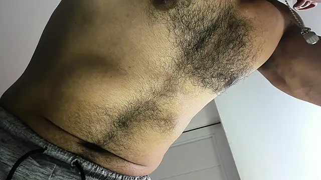 latinhotmuscle online show from 6, 4, 2026