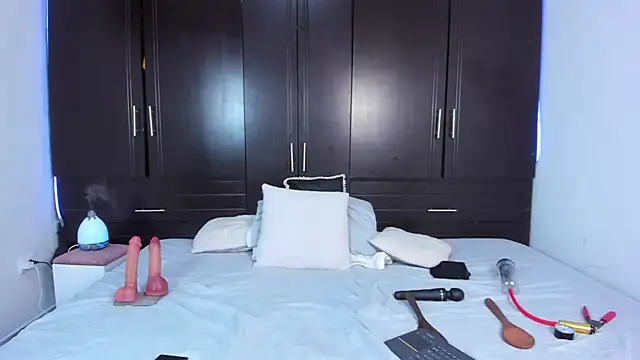 Snapshot of zadders_yb chatting on 2, 10, 2025 zadders yb online show from 2, 10, 2025