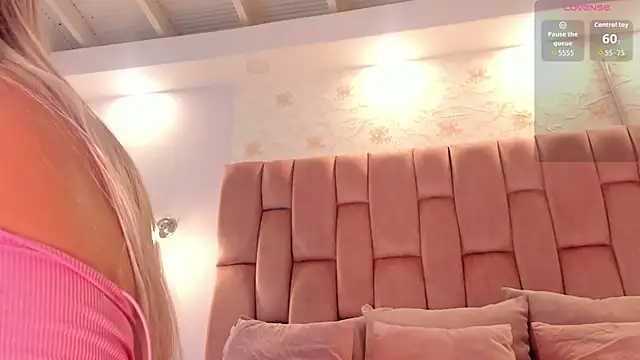 aishathornee online show from 13, 1, 2026