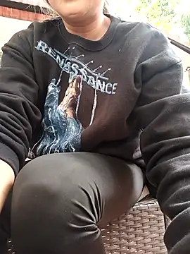 aishathornee online show from 25, 2, 2026