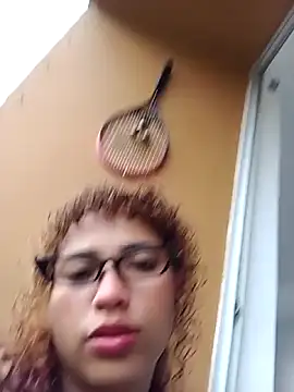 Vikyvoyeur online show from 28, 10, 2025