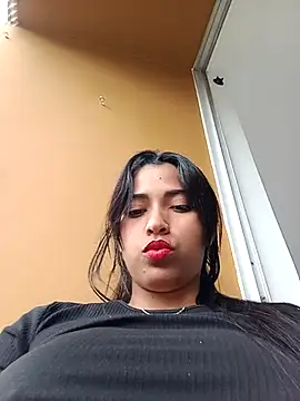 Vikyvoyeur online show from 13, 4, 2026