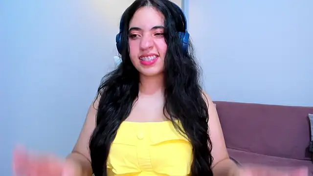 Nicol Chang online show from 14, 11, 2025