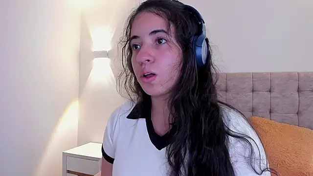 Nicol Chang online show from 19, 11, 2025