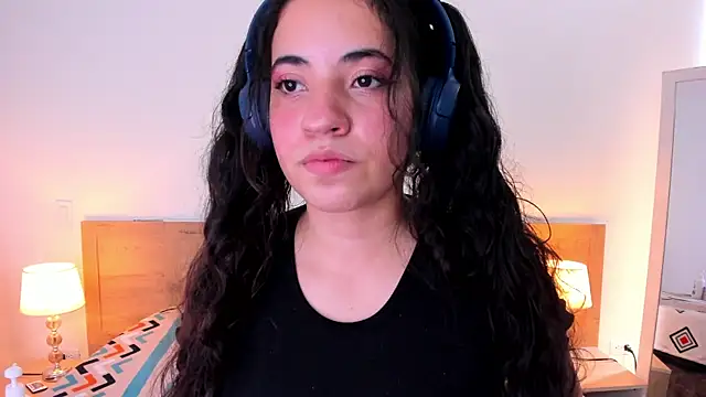 Nicol Chang online show from 30, 10, 2025