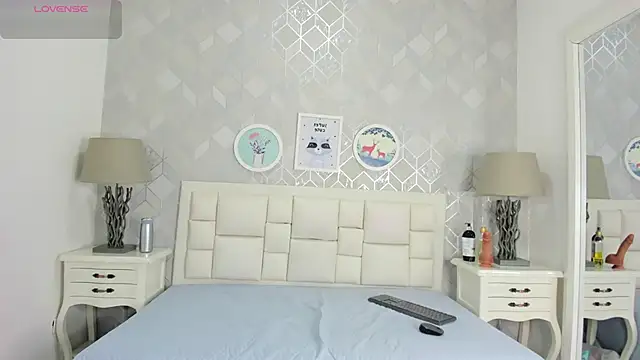 naia cox online show from 21, 3, 2026