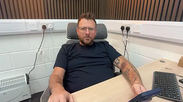 Snapshot of bilf1978 chatting on 3, 3, 2026 bilf1978 online show from 3, 3, 2026