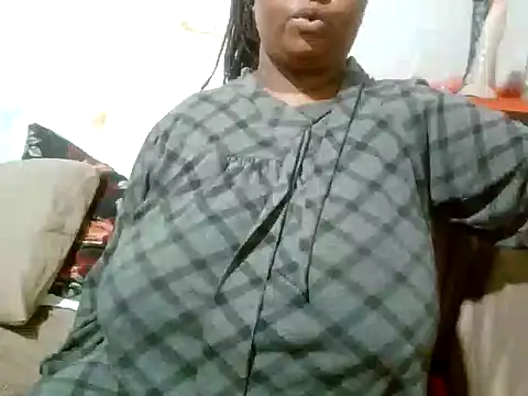 Snapshot of bustydivaxx21 chatting on 25, 9, 2025 bustydivaxx21 online show from 25, 9, 2025