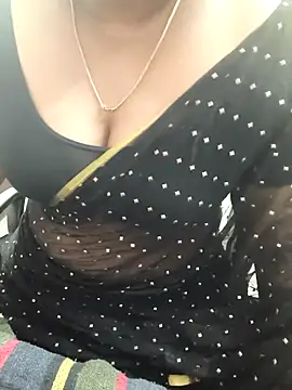 Snapshot of Tamil-rami chatting on 9, 11, 2025 Tamil-rami online show from 9, 11, 2025