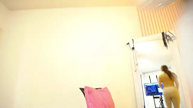 Snapshot of ViictoriaJones_ chatting on 27, 11, 2025 ViictoriaJones online show from 27, 11, 2025