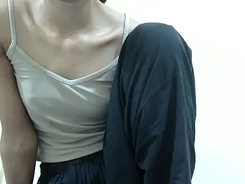 smallcuute online show from 18, 11, 2025