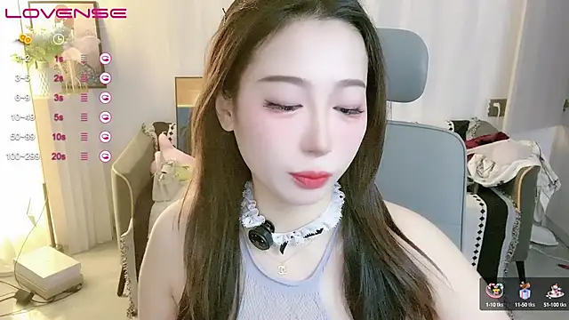 A SR 001 online show from 6, 10, 2025