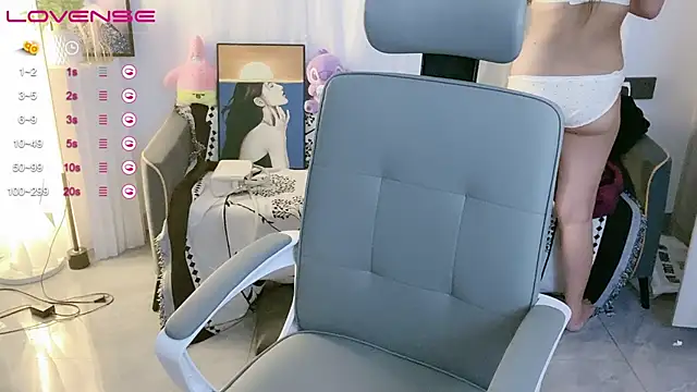 A SR 001 online show from 7, 10, 2025