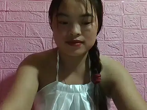 Snapshot of Loc_al chatting on 10, 10, 2025 Loc al online show from 10, 10, 2025