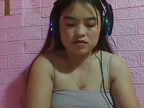 Snapshot of Loc_al chatting on 15, 10, 2025 Loc al online show from 15, 10, 2025