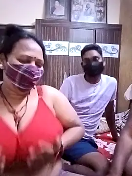 LoveOnStream online show from 6, 2, 2026