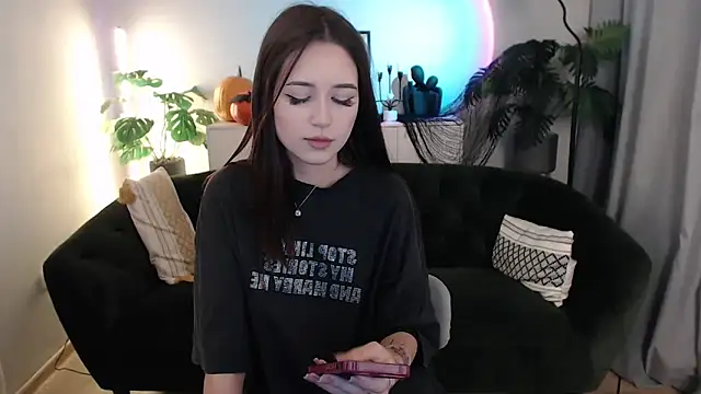 BlackEyesGirl online show from 29, 10, 2025