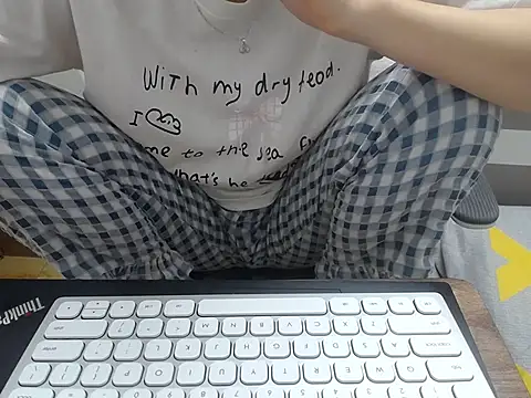 Lamoon 2k online show from 28, 10, 2025