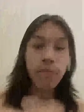 Snapshot of heytherepeoples717 chatting on 18, 12, 2025 heytherepeoples717 online show from 18, 12, 2025